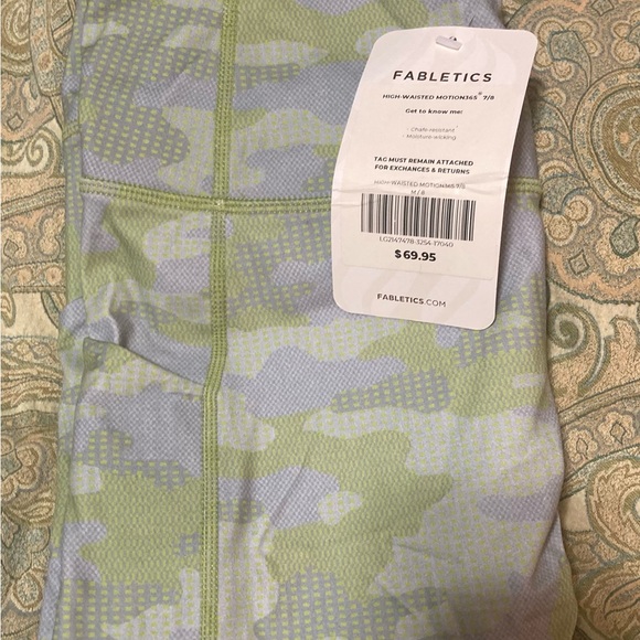 Beautiful leggings size m green color! - Picture 5 of 5